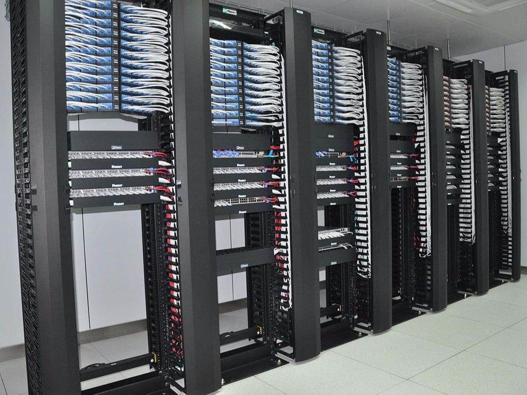 弱電工程機(jī)柜布線